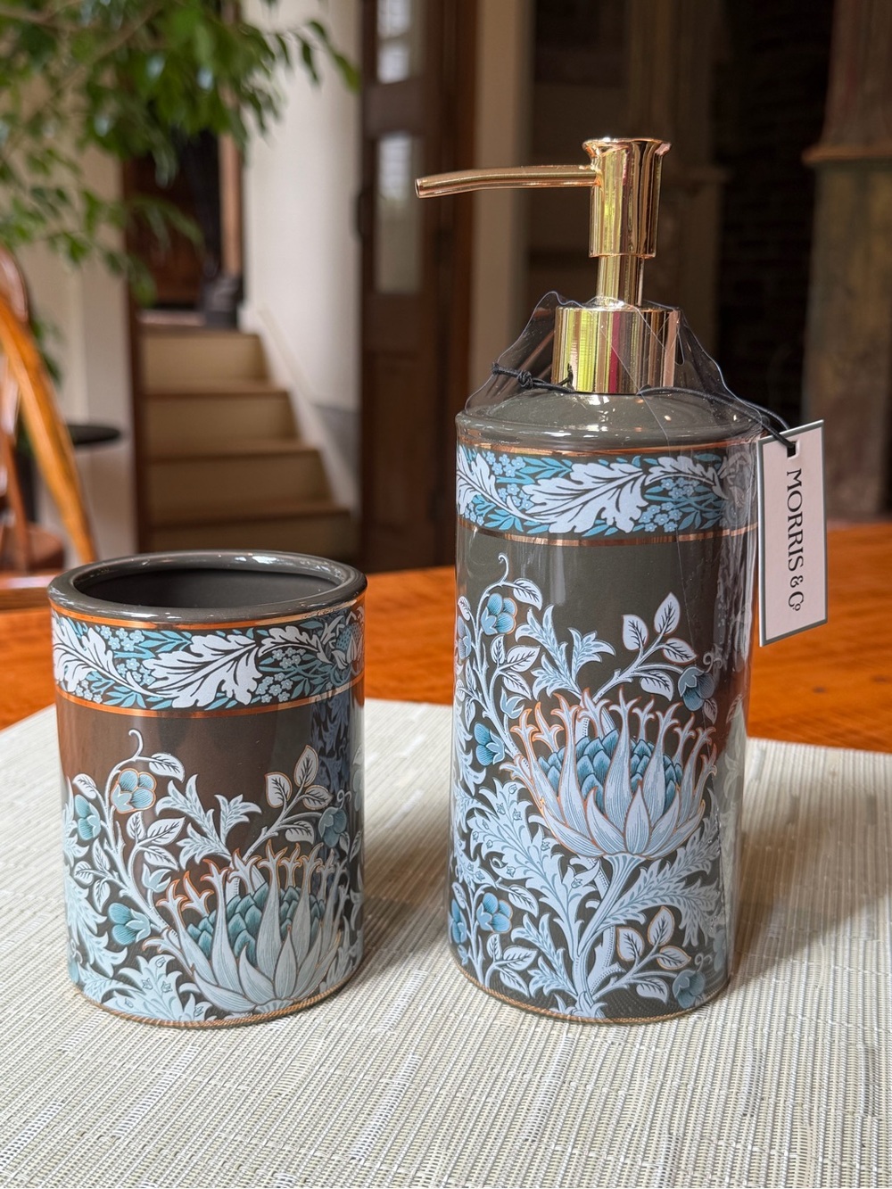 Morris & Co. NWT Classic Morris Floral Smokey Glass Soap Dispenser & Tumbler Set